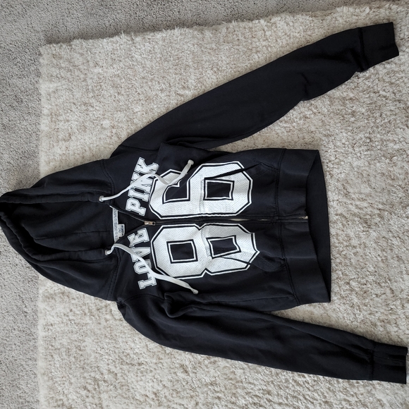 Sweaters - Picture 7 of 8